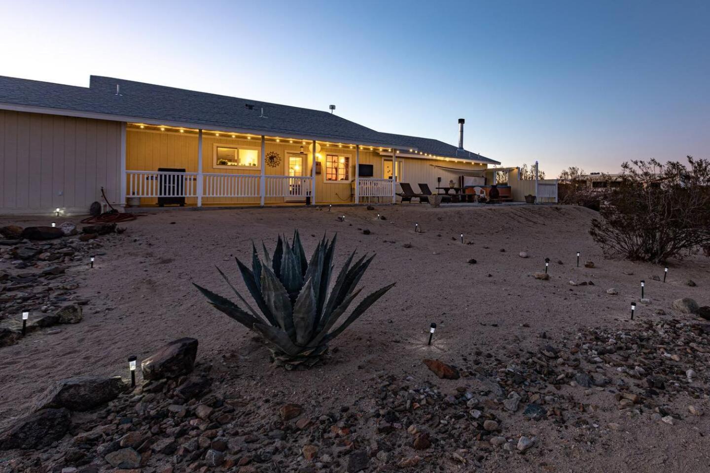The Ranger Station - Fun Filled Outdoor Oasis! Villa Joshua Tree Buitenkant foto